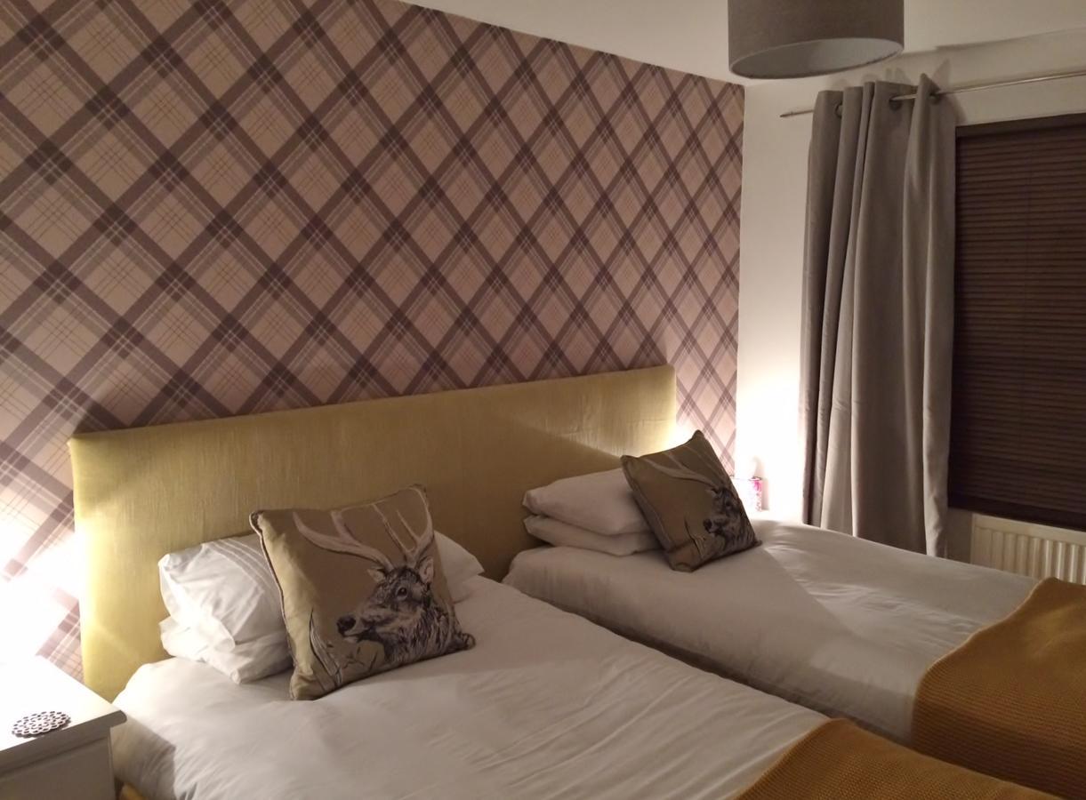 Brookford B&B Dalry  Bagian luar foto