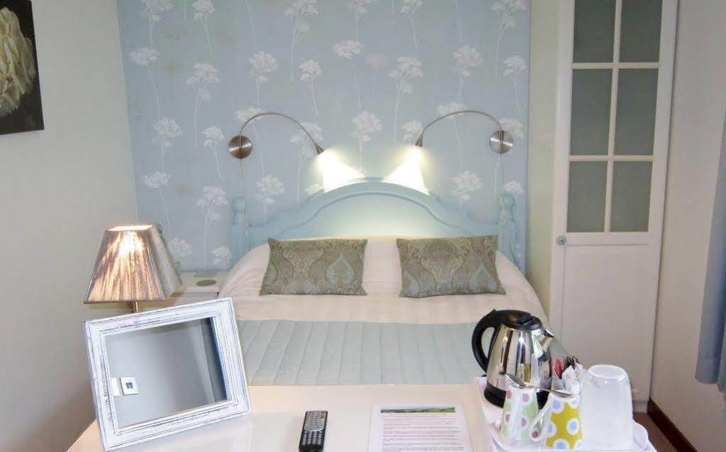 Brookford B&B Dalry  Bagian luar foto