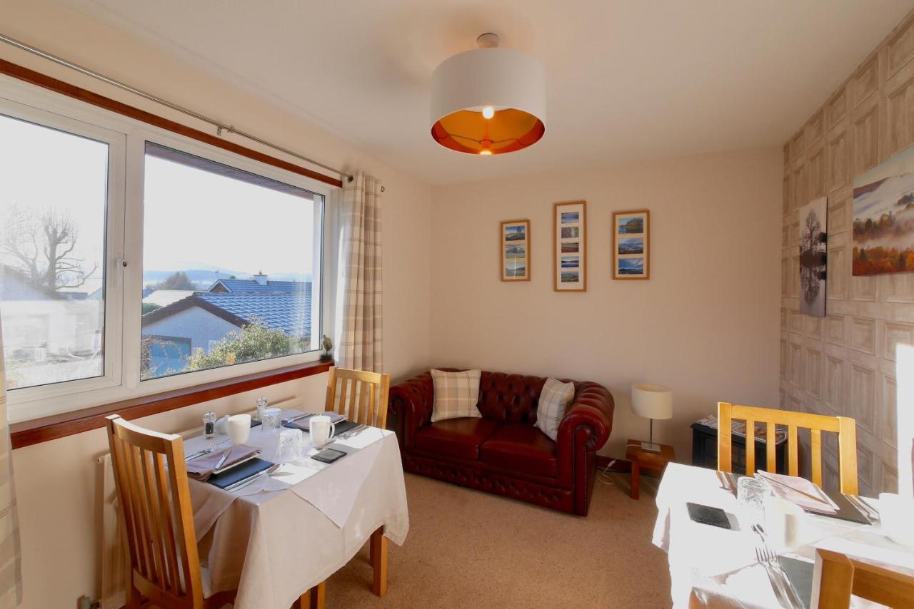 Brookford B&B Dalry  Bagian luar foto